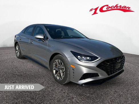 Used 2021 Hyundai Sonata SEL w/ Preferred Accessory Package FWD image 1
