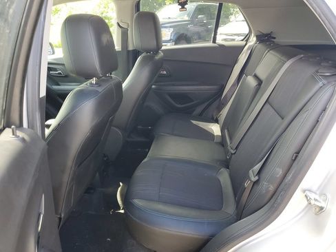 Used 2016 Chevrolet Trax LT w/ LT Convenience Package FWD image 9