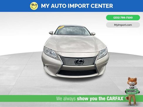 Used 2015 Lexus ES 350 w/ Premium Package FWD image 2