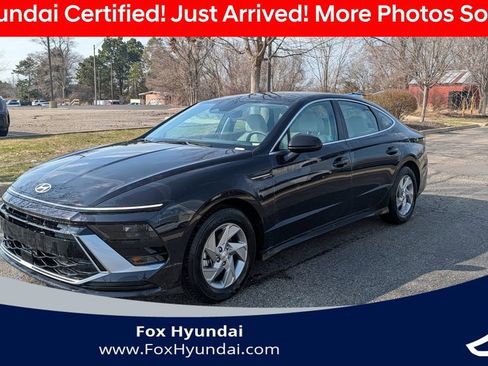 Used 2025 Hyundai Sonata SE image 1