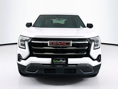 Used 2025 GMC Terrain Elevation image 2