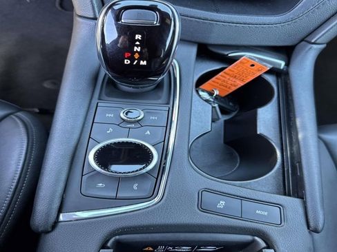 Used 2024 Cadillac XT6 Premium Luxury image 31