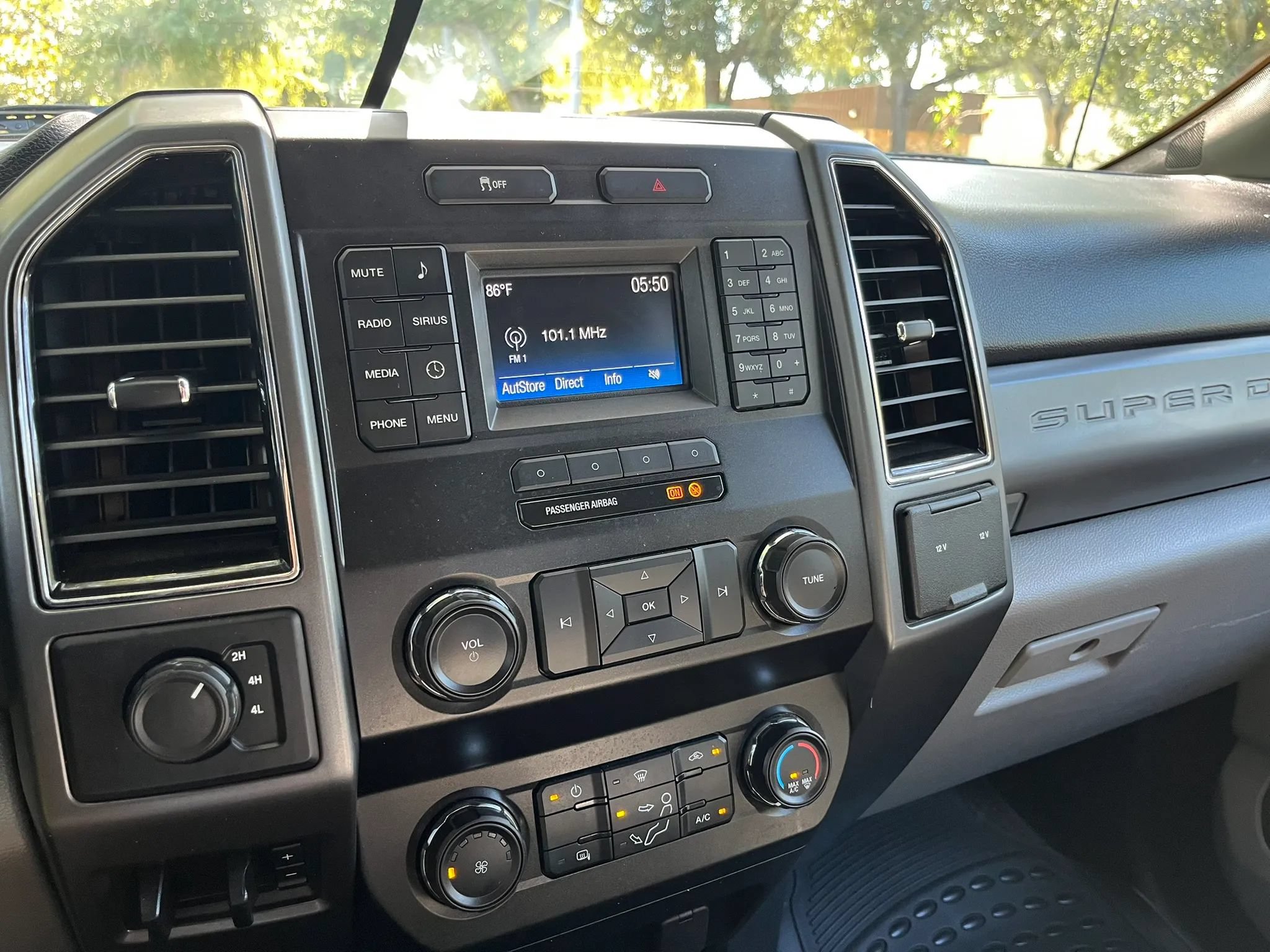 Used 2019 Ford F250 XLT AWD/4WD image 17