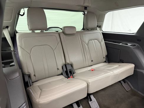 Used 2021 Ford Expedition Limited w/ Equipment Group 302A AWD/4WD image 35