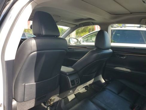 Used 2013 Lexus ES 350 FWD image 16