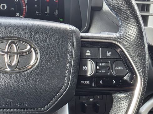 Used 2022 Toyota Tundra Platinum image 21