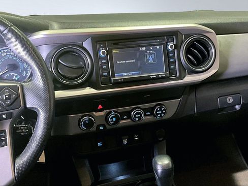 Used 2019 Toyota Tacoma SR5 image 10