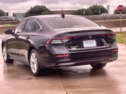 Certified 2023 Honda Accord LX image 5
