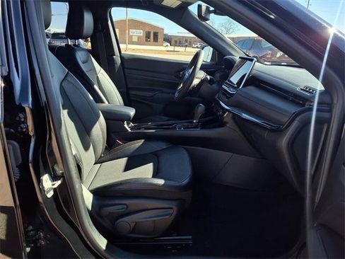 Used 2024 Jeep Compass Trailhawk image 16