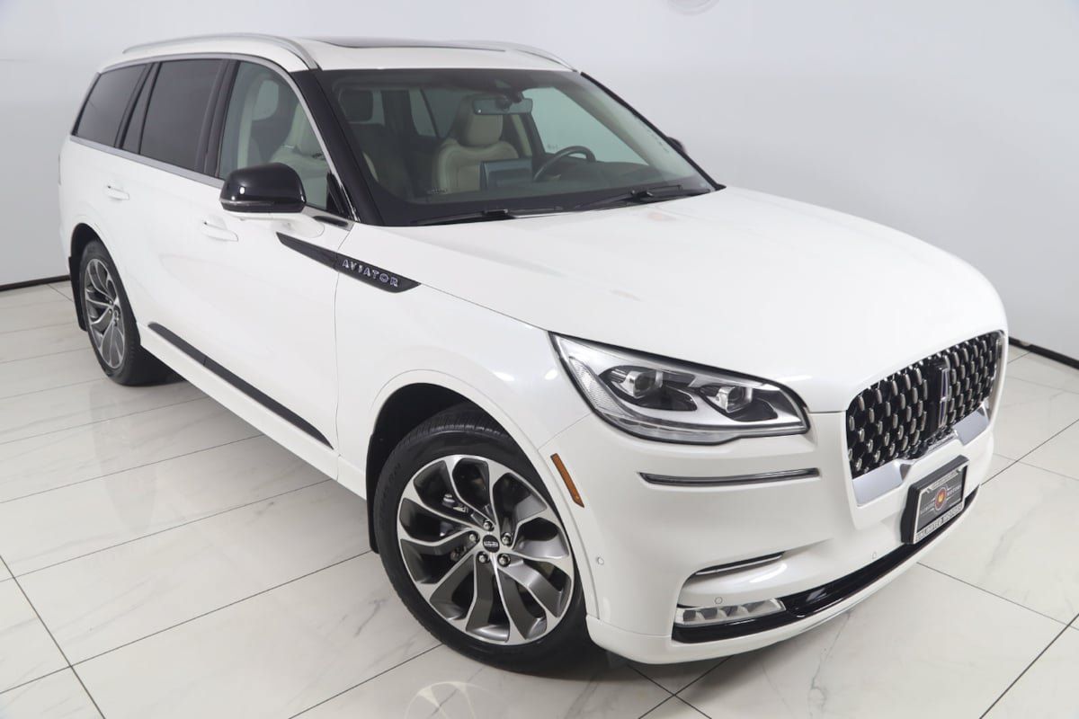 Used 2022 Lincoln Aviator Grand Touring w/ Equipment Group 301A AWD/4WD image 18