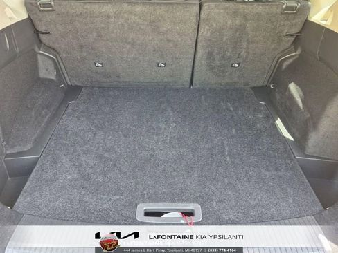 Used 2025 Nissan Rogue SV FWD image 28