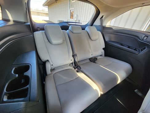 Used 2018 Honda Odyssey EX-L image 14