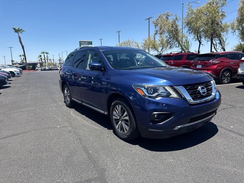 Used 2019 Nissan Pathfinder SL FWD image 5