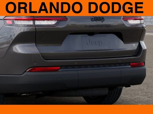 New 2025 Jeep Grand Cherokee L Altitude RWD image 13