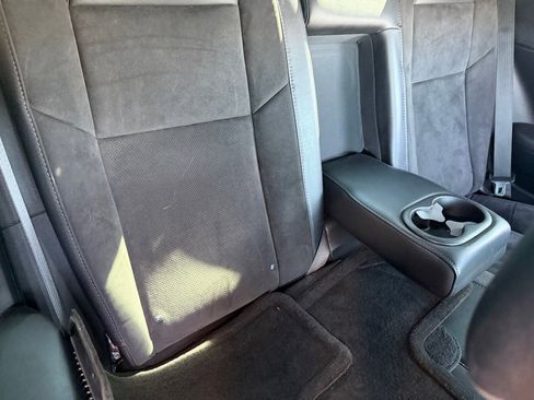 Used 2015 Dodge Challenger R/T Scat Pack w/ Leather Interior Group image 33