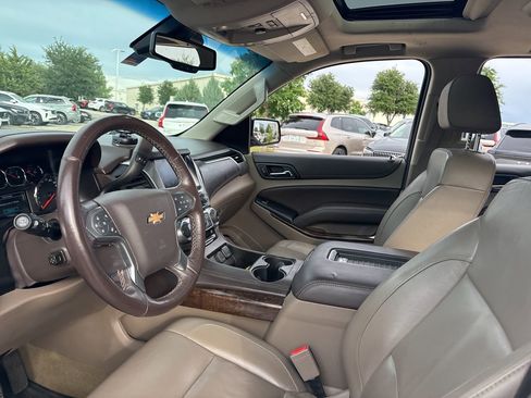 Used 2016 Chevrolet Suburban LT image 18
