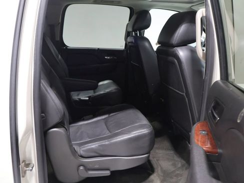 Used 2013 Chevrolet Suburban LTZ AWD/4WD image 20