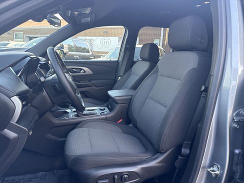 Used 2023 Chevrolet Traverse LT AWD/4WD image 13