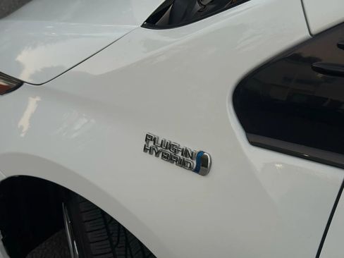 Used 2018 Toyota Prius Prime Plus w/ Carpet Mat Package image 3