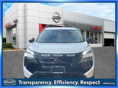 Used 2025 Nissan Rogue SV w/ Rock Creek Premium Package image 2