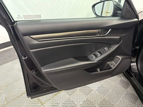 Used 2022 Honda Accord Sport image 11
