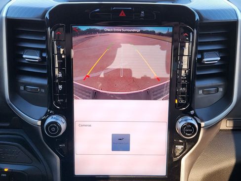 New 2025 RAM 2500 Big Horn AWD/4WD image 29