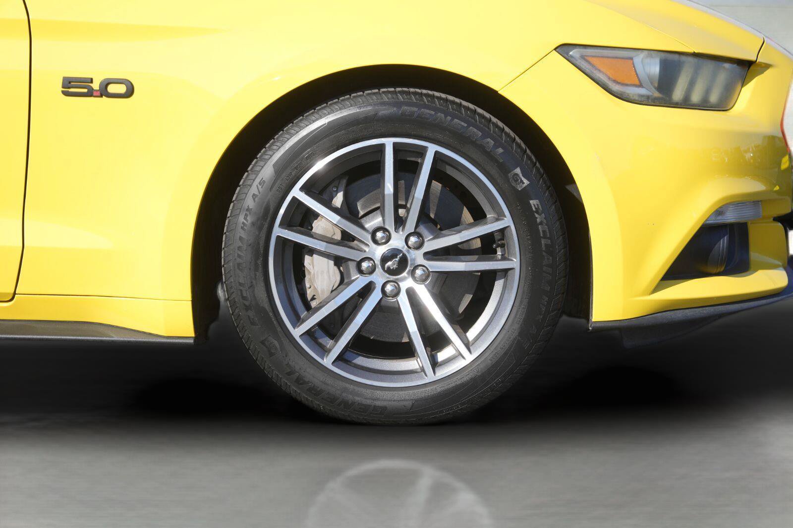 Used 2016 Ford Mustang GT RWD image 4