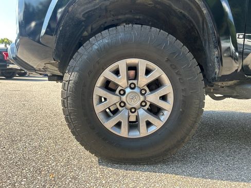 Used 2019 Toyota Tacoma SR5 RWD image 7