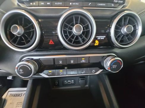 Used 2024 Nissan Sentra SV FWD image 17