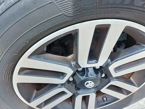 Used 2015 Toyota 4Runner Limited AWD/4WD image 18