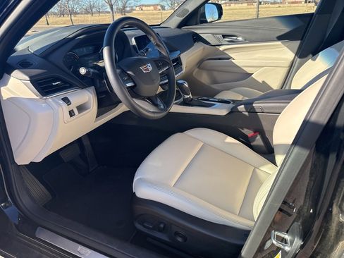 Used 2024 Cadillac CT4 Luxury w/ Cold Weather Package image 9