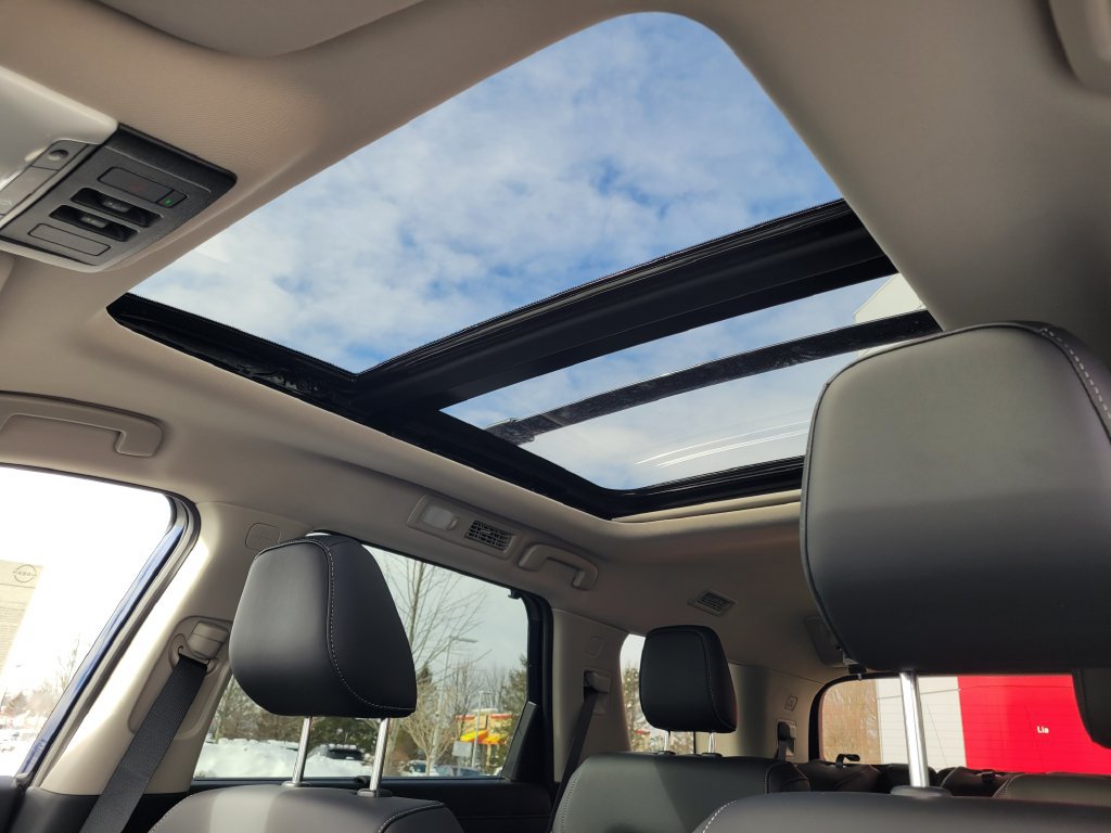 New 2026 Nissan Pathfinder SL AWD/4WD image 16