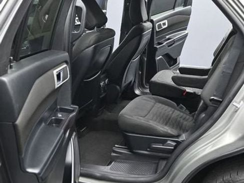Used 2020 Ford Explorer XLT w/ Comfort Package AWD/4WD image 16