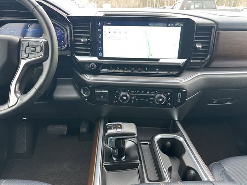 Used 2024 Chevrolet Silverado 1500 High Country w/ Technology Package image 23