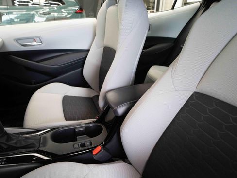 Used 2024 Toyota Corolla SE w/ SE Package FWD image 10