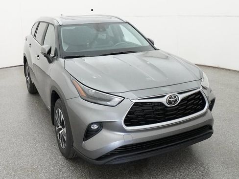 New 2026 Toyota Highlander XLE AWD/4WD image 14