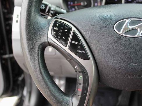 Used 2013 Hyundai Elantra GLS w/ Preferred Pkg FWD image 16
