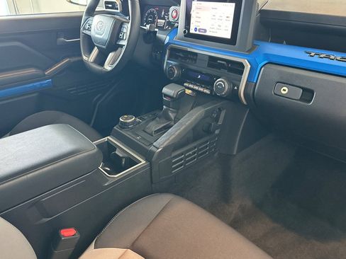 Certified 2025 Toyota Tacoma TRD Off-Road w/ TRD Off Road Upgrade Package image 15