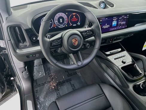 New 2026 Porsche Cayenne Coupe AWD/4WD image 24