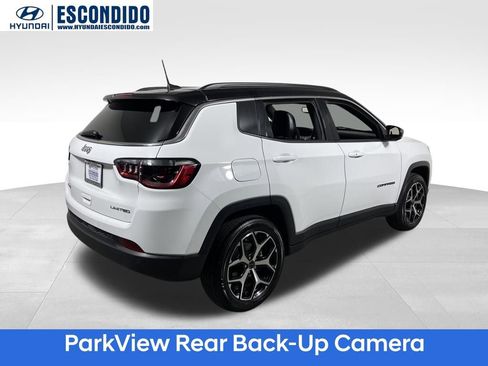 Used 2025 Jeep Compass Limited image 5