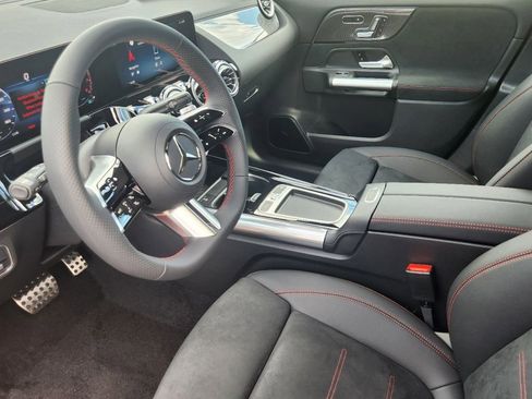 New 2025 Mercedes-Benz GLA 250 4MATIC image 11