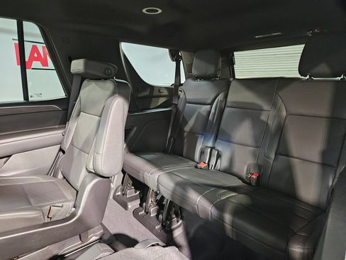 Used 2024 Chevrolet Tahoe Z71 w/ Luxury Package AWD/4WD image 38