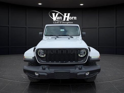 New 2025 Jeep Gladiator Willys image 11