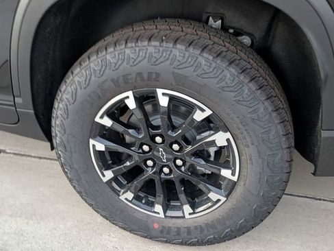 New 2026 Chevrolet Traverse Z71 w/ Enhanced Driving Package AWD/4WD image 10
