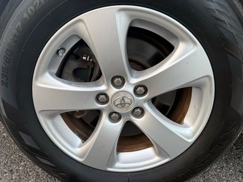 Used 2013 Toyota Sienna L image 24