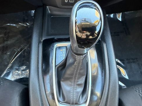 Used 2019 Nissan Rogue Sport S FWD image 14