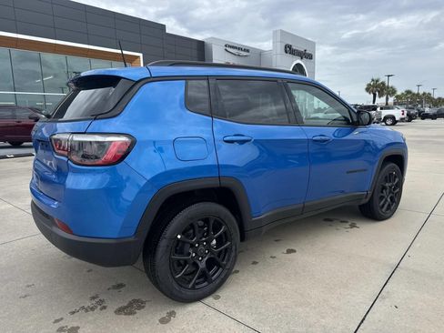 New 2026 Jeep Compass Latitude AWD/4WD image 7