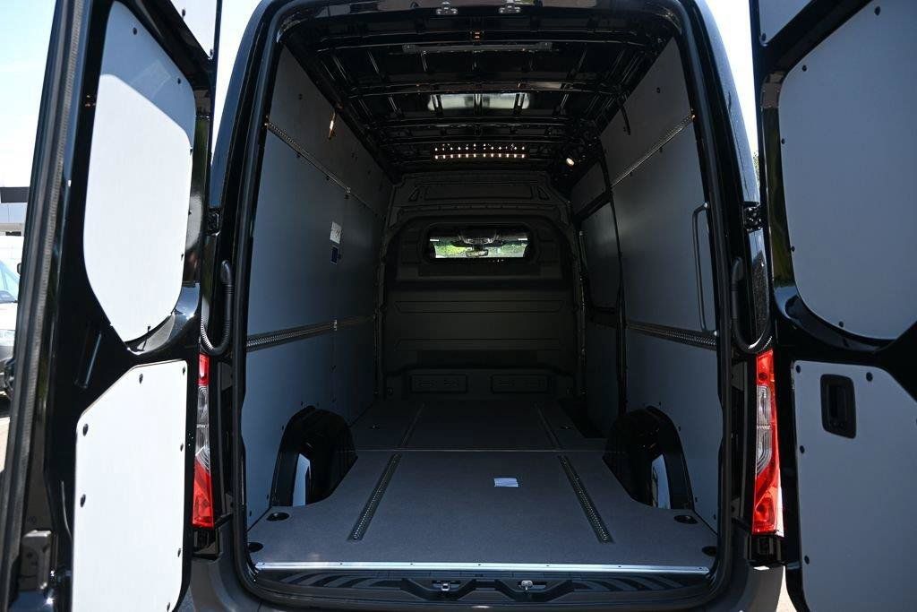 Used 2026 Mercedes-Benz Sprinter 2500 image 29