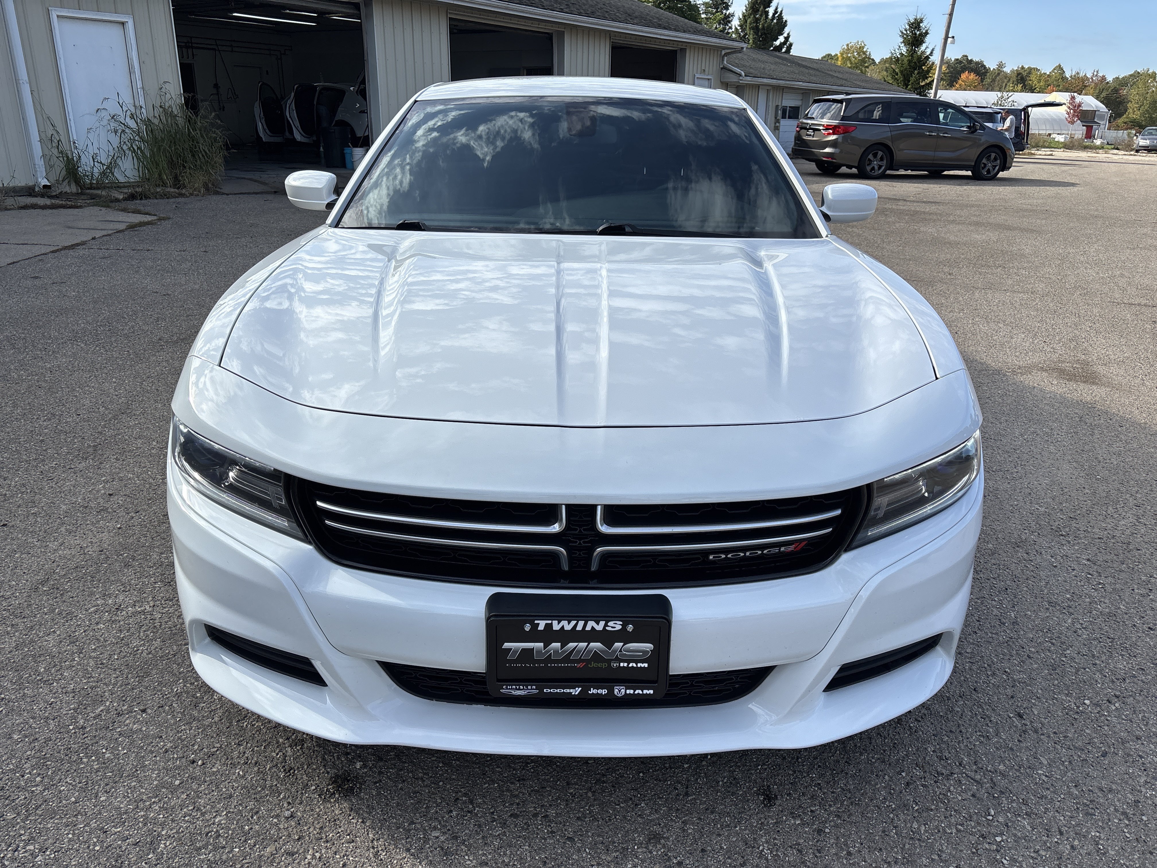 Used 2016 Dodge Charger SE RWD image 11