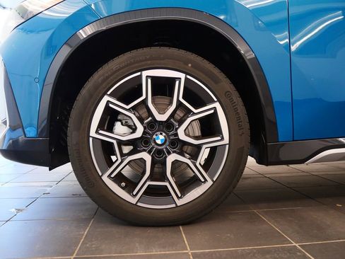 Used 2025 BMW X1 xDrive28i w/ Technology Package image 3